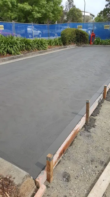 Finished concrete slab with formwork edges